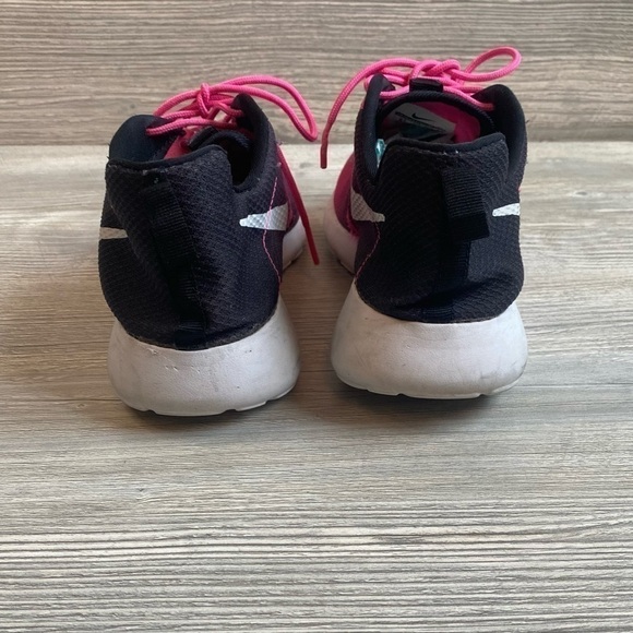 Nike Roshe Run flight weight Y6 or woman’s 7.5 ombré pink to black running shoe - Picture 7 of 13